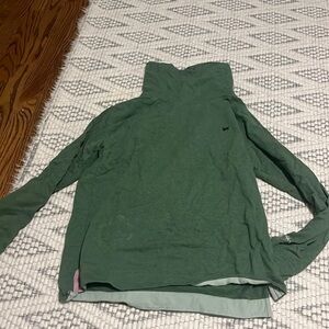 The Black dog green crewneck